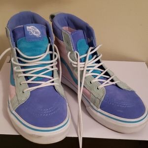 SALE!!!Girls Vans Sk8 Hi size 6